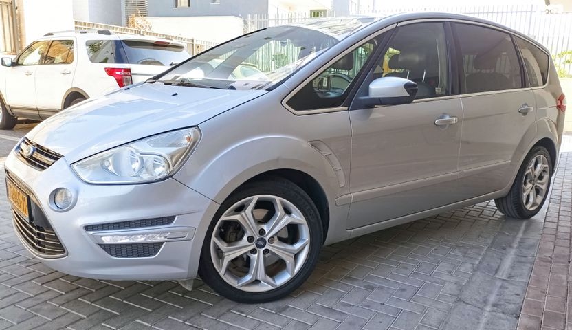 מודעת רכב פורד S-מקס