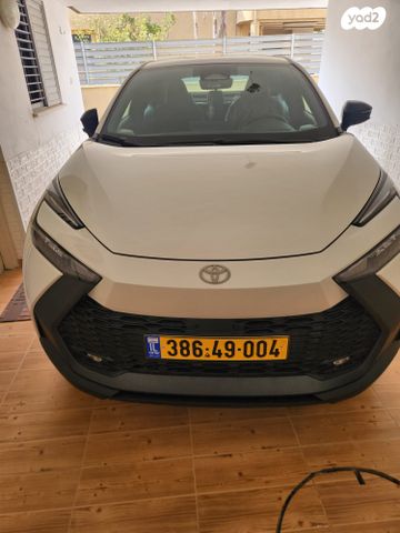מודעת רכב טויוטה C-HR