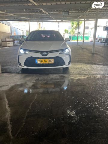 טויוטה קורולה
