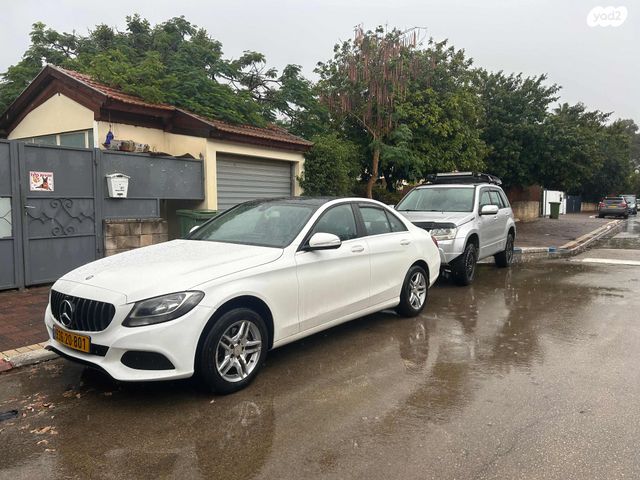 מודעת רכב מרצדס-בנץ C-class