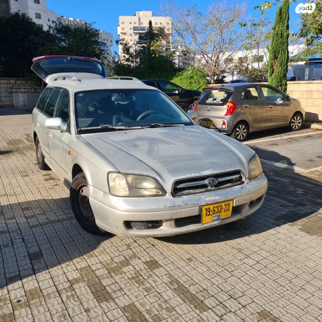 סובארו B4/לגאסי