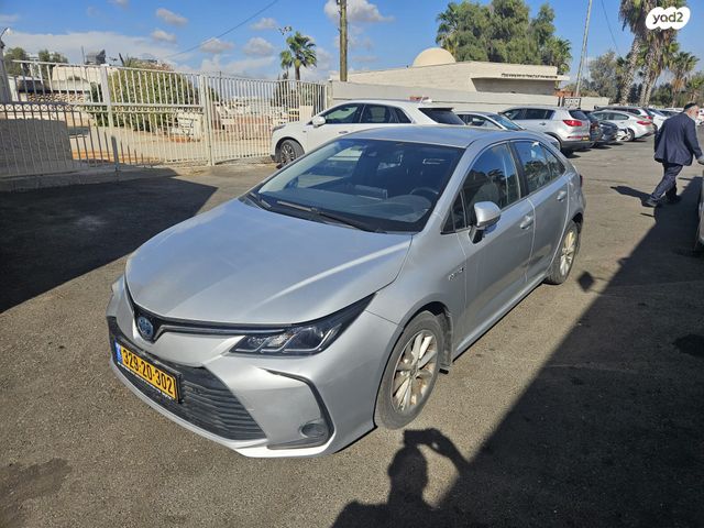 טויוטה קורולה