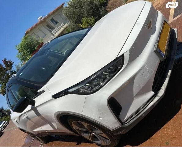 ג׳ילי Geometry C