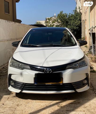 טויוטה קורולה