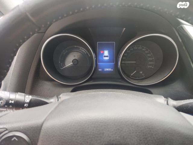 טויוטה אוריס