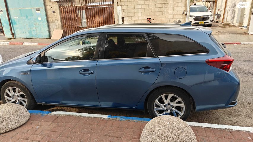 מודעת רכב טויוטה אוריס