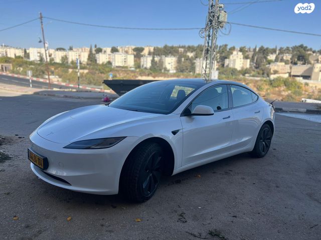 מודעת רכב טסלה מודל 3