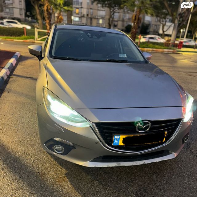 מאזדה 3