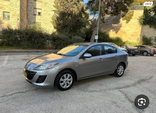 מודעת רכב מאזדה 3