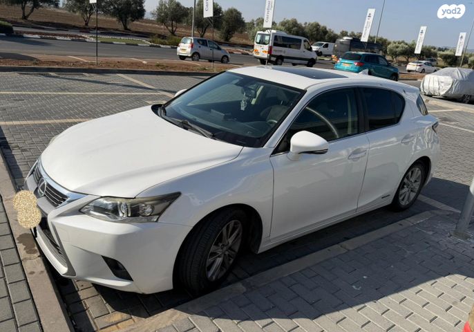 מודעת רכב לקסוס CT