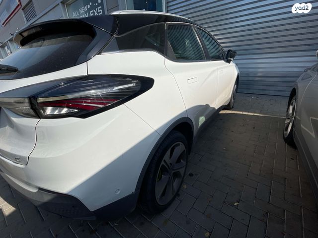 מודעת רכב ג׳ילי Geometry C