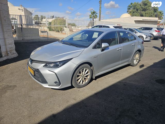 טויוטה קורולה
