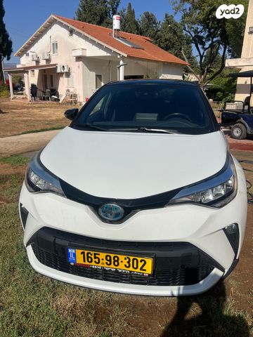 מודעת רכב טויוטה C-HR