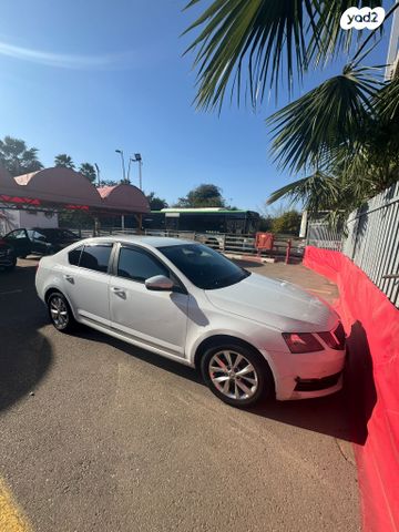 סקודה אוקטביה