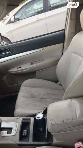 סובארו B4/לגאסי