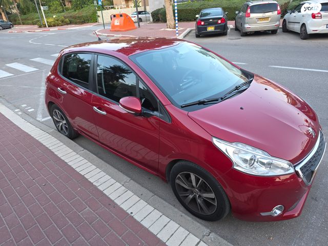 מודעת רכב פיג'ו 208