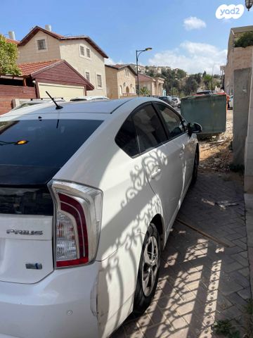 טויוטה פריוס