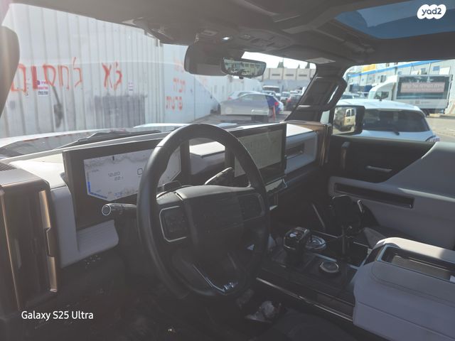 מודעת רכב ג'י.אם.סי האמר EV