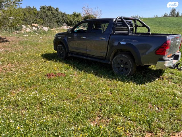 טויוטה היילקס