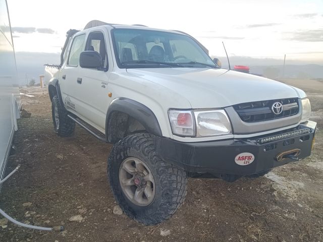 מודעת רכב טויוטה היילקס