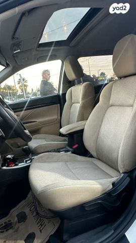 מיצובישי אאוטלנדר