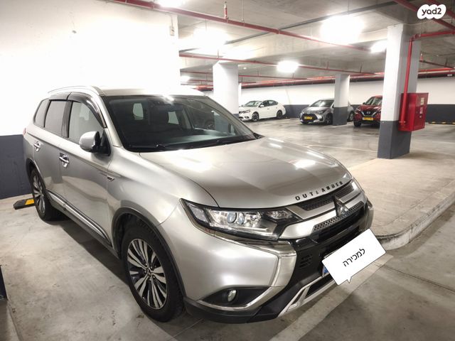 מיצובישי אאוטלנדר