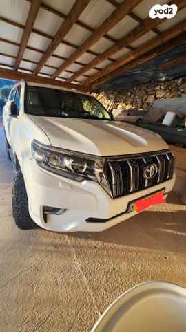 טויוטה לנד קרוזר