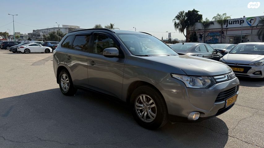 מיצובישי אאוטלנדר