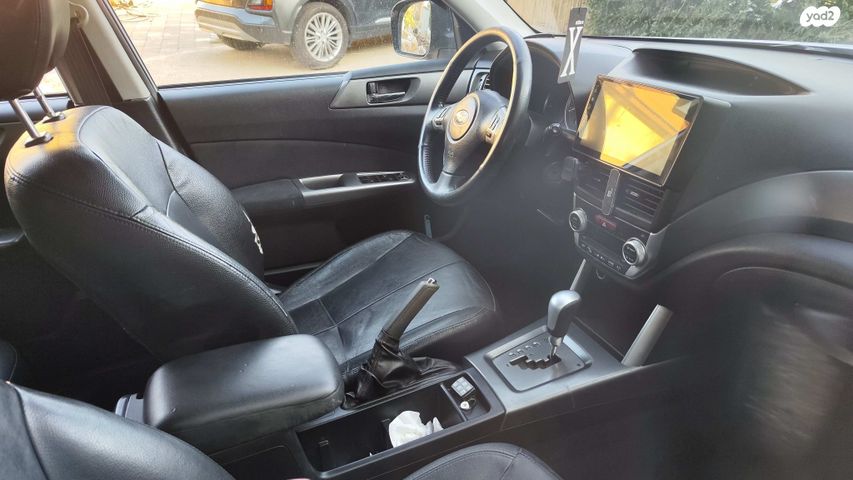 סובארו פורסטר