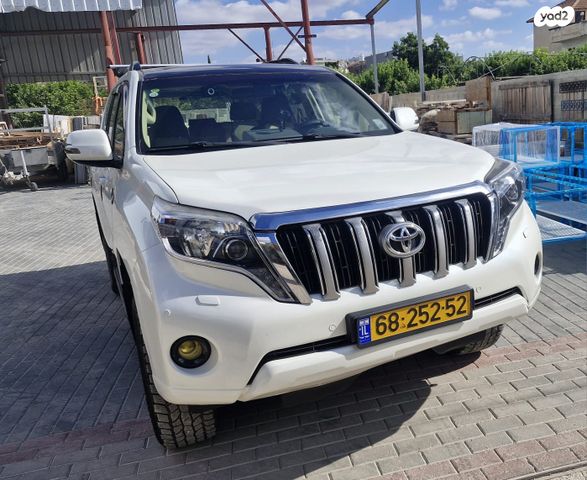 טויוטה לנד קרוזר