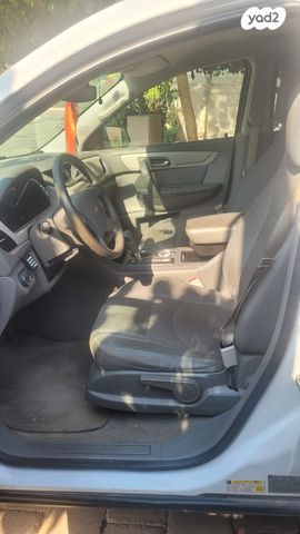 שברולט טראוורס