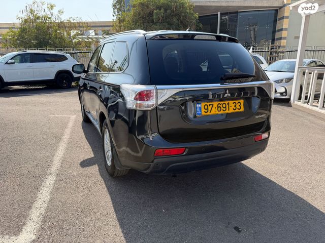 מיצובישי אאוטלנדר