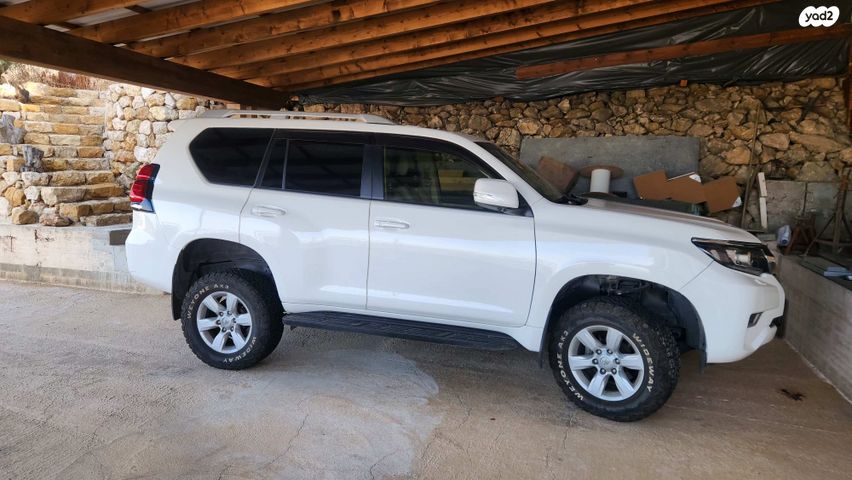 מודעת רכב טויוטה לנד קרוזר