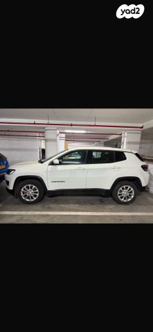 מודעת רכב ג'יפ קומפאס