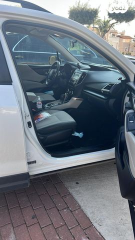 סובארו פורסטר