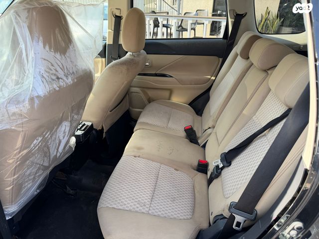 מיצובישי אאוטלנדר