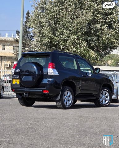 טויוטה לנד קרוזר