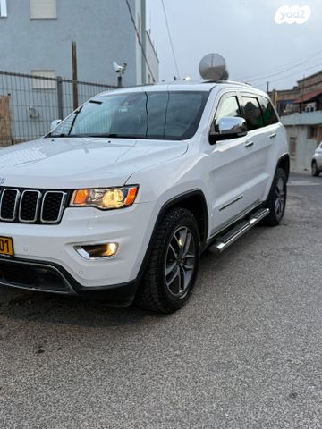 מודעת רכב ג'יפ גרנד צ'ירוקי