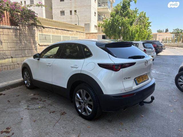 מודעת רכב מאזדה CX-30 1