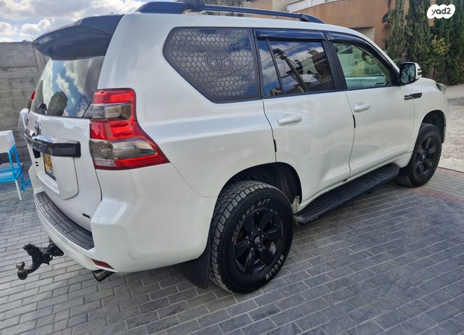 טויוטה לנד קרוזר