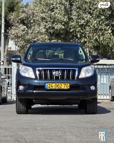 טויוטה לנד קרוזר