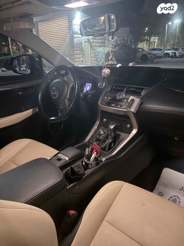 מודעת רכב לקסוס NX