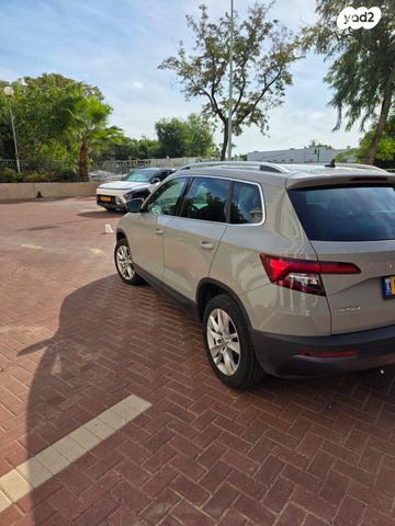 מודעת רכב סקודה קארוק