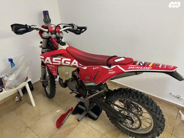 מודעת רכב גאס-גאס EC250