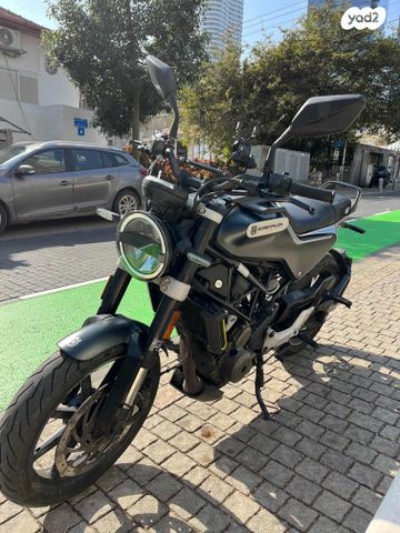 מודעת רכב הוסקוורנה SVARTPILEN 250