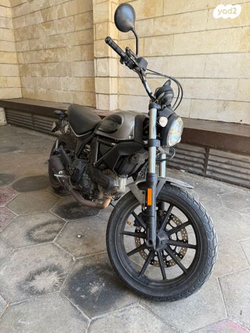 דוקאטי סקרמבלר 400