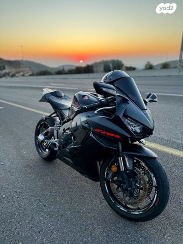 מודעת רכב הונדה CBR1000RR