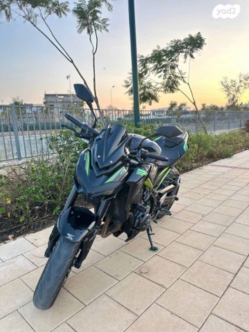 קאוואסאקי Z900
