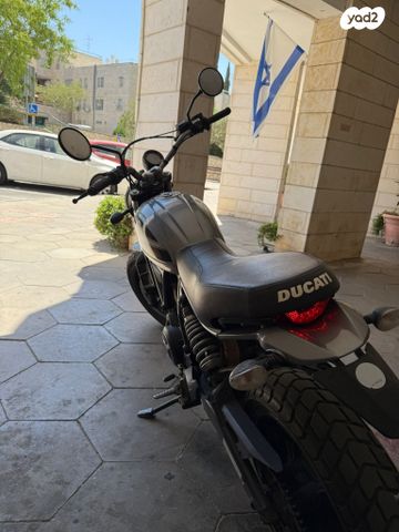 מודעת רכב דוקאטי סקרמבלר 400