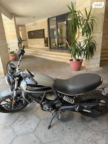 דוקאטי סקרמבלר 400